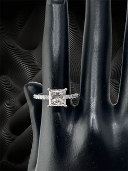 Princess diamond ring in white Gold