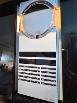 Bang & Olufsen BeoSound 3200 with Remote — $839.