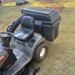 Lawn Tractor With 900 In Upgrades