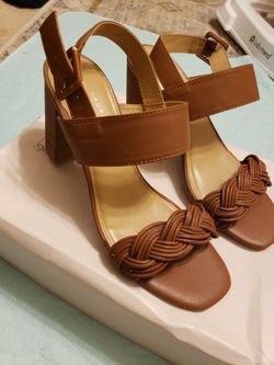 LC Lauren Conrad Judo Women's Heeled Sandals
Size 9