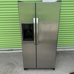 GE Stainless Steel Refrigerator SxS 