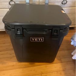 Yeti~Roadie~48~Ice~Cooler