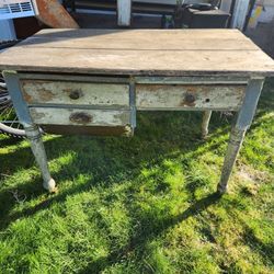 Vintage Belly Possum Table