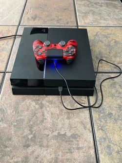 PlayStation 4 Original CUH-1000 Console w/ Controller & Cables