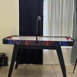 Mesa Air Hockey 