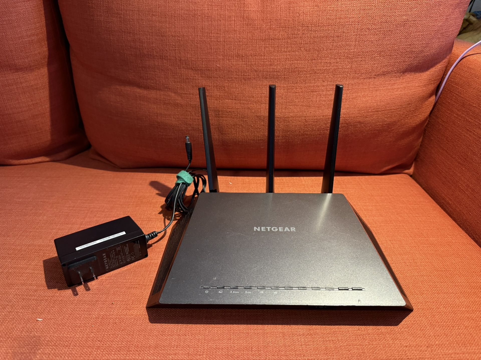 Netgear Nighthawk AC1900 smart WiFi Router