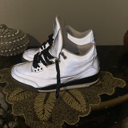 Jordan 3 Reflective Silver (ACCEPTING BEST OFFERS)