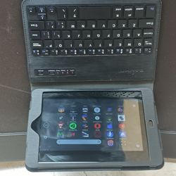 Acer 8in Tablet With Case &keyboard 