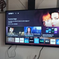 46-in pioneer 4K HDTV with wall mount an original remote