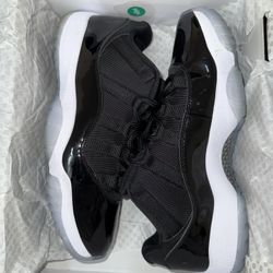Jordan 11’s Space Jam Low