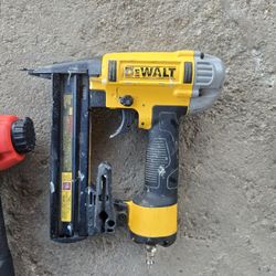 Dewalt Nailer 