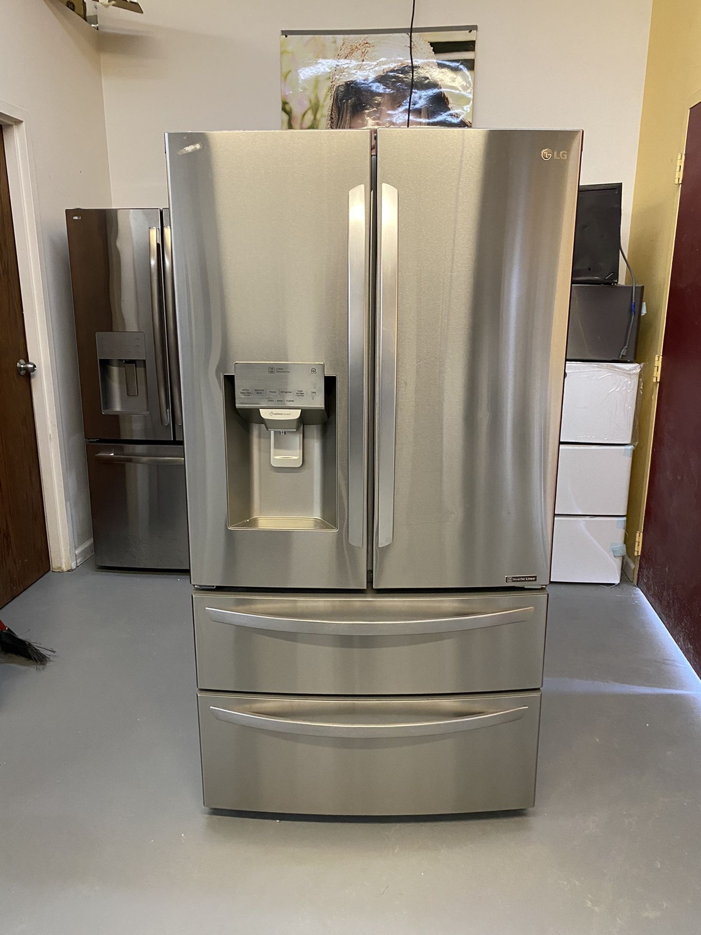LG 28 Cu. Ft. Stainless Steel 4Door French Door Refrigerator