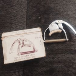 Hamilton USA Vintage Capo (1970s)
 – Very Good