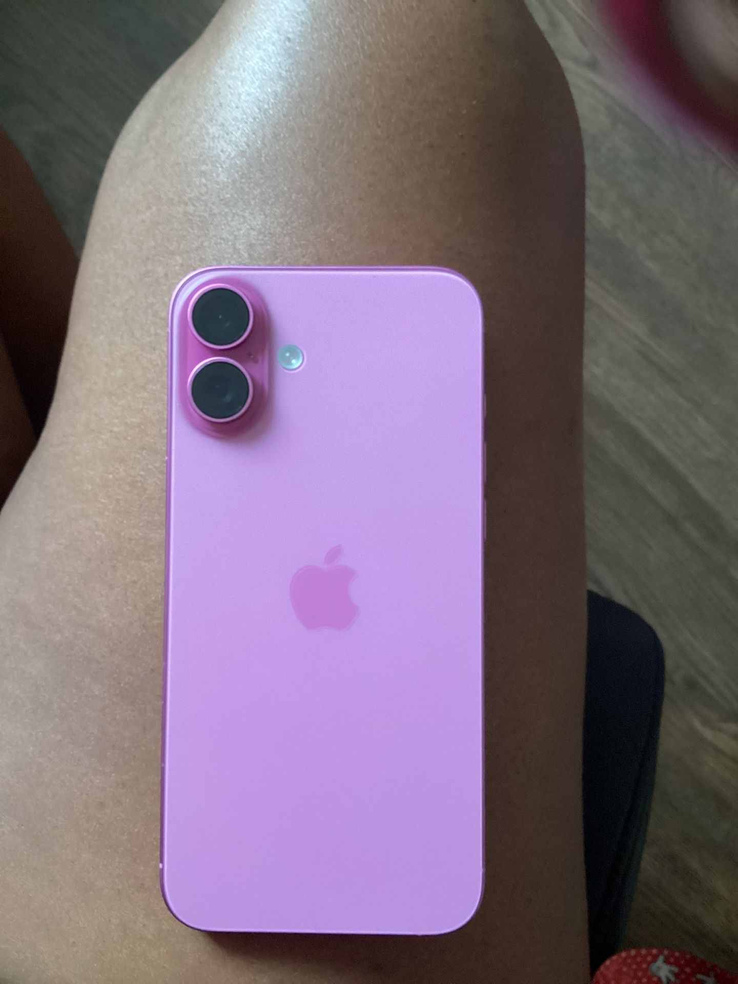 iPhone 16 Plus 