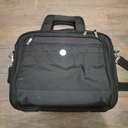 Dell 15.4-inch nylon notebook carrying case