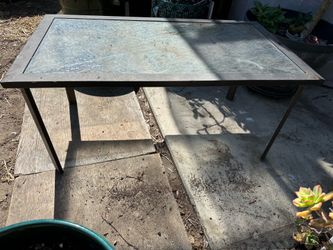 FREE patio coffee table
