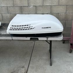 Dometic RV AC Unit