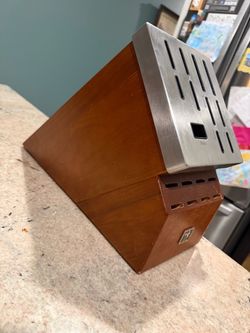 Henckels Self Sharpening Knife Block