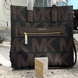 Mk Kenly Lg Tote NWT