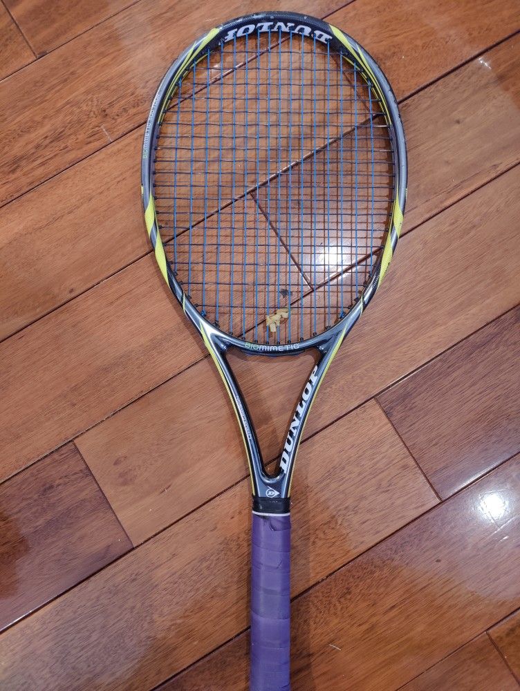Dunlop Biomimetic 500 Tour Tennis Racquet