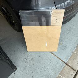 * NEW* Ikea End table
