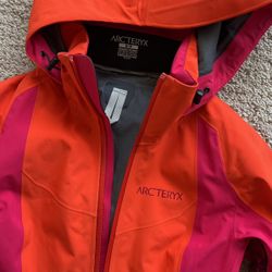 Arc’teryx Wm Sm Gore-Tex Snow Shell, NWOT