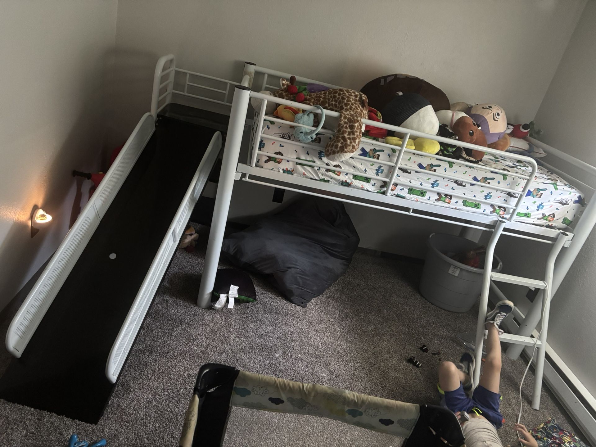 Great Twin Size Loft Bed!