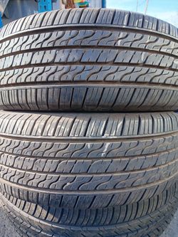 Vendo 2 Llantas Usadas 195 60 14 toyo