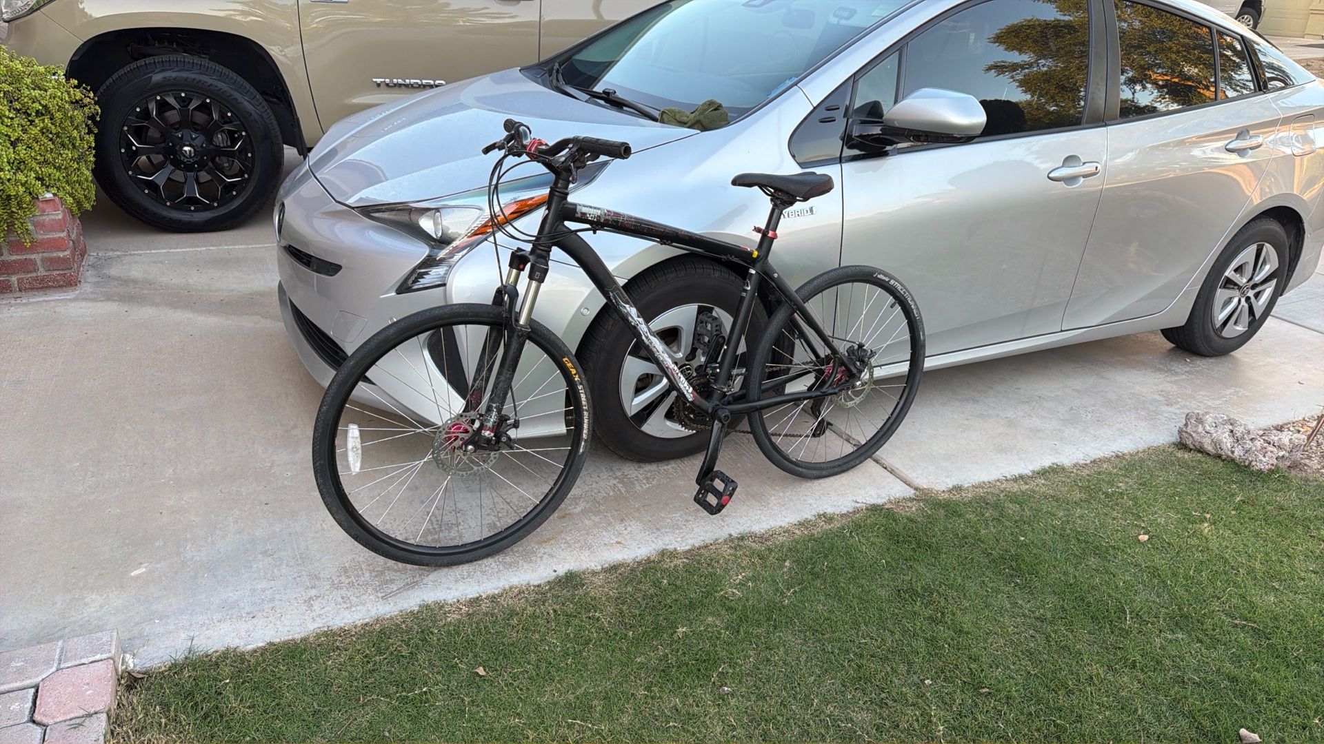 SPECIALIZED HARDROCK 26 Inch Bike