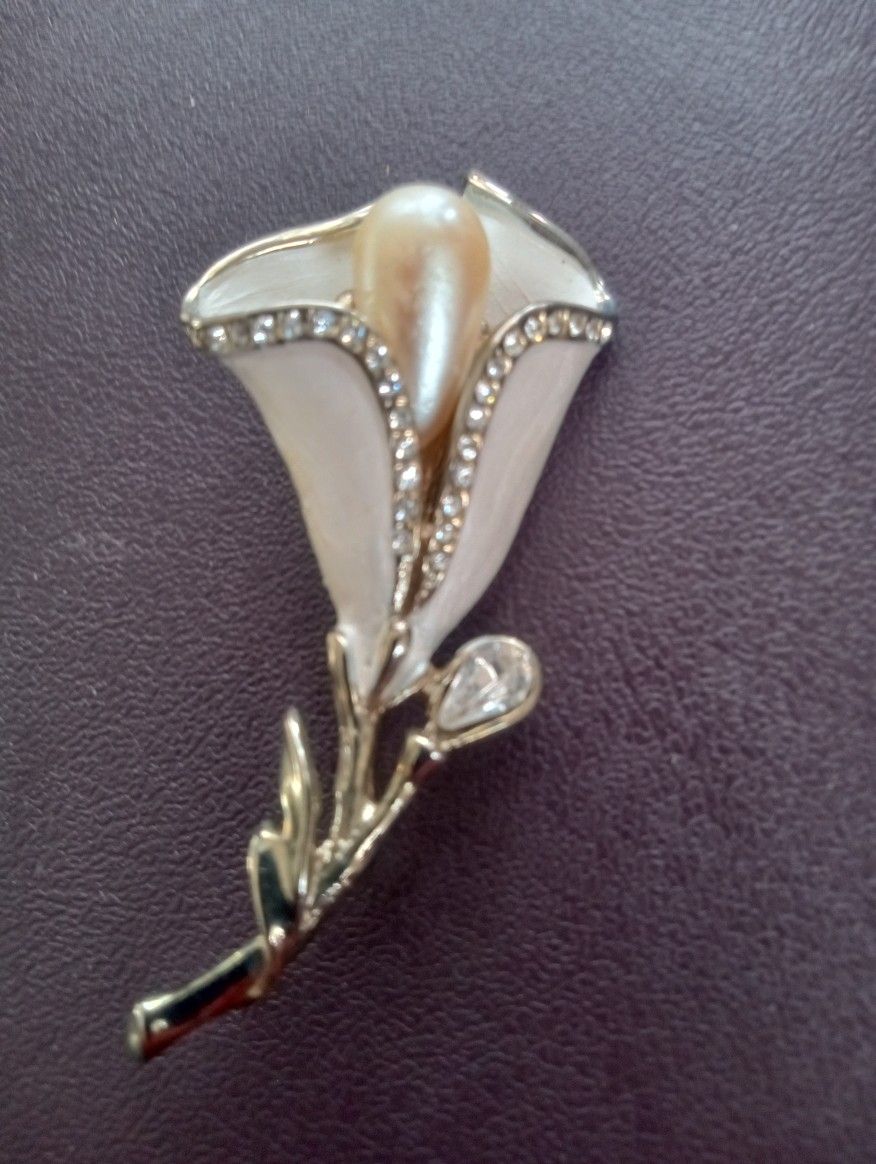 Vintage Calla Lilly Pin