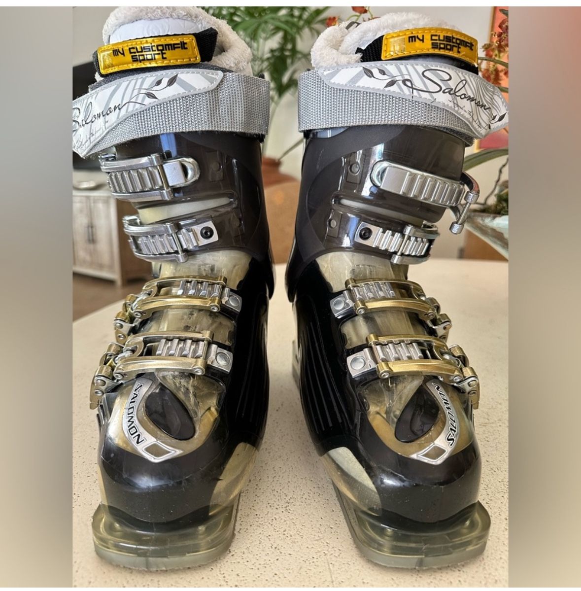 Salomon Energyzer Ski Boots Size 23-23.5