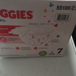 Huggies Pampers 