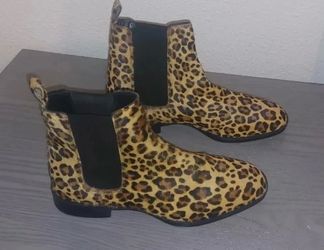 ASOS DESIGN Women's Sz 7  Pony Leather Chelsea Booties Nwob Pull-on
