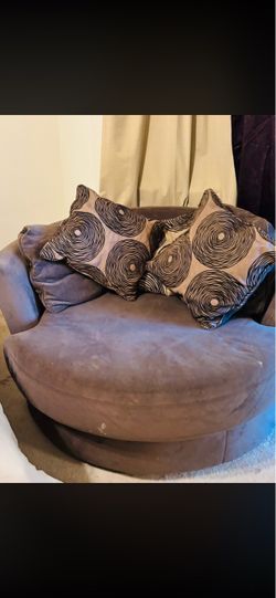 BIG COUCH