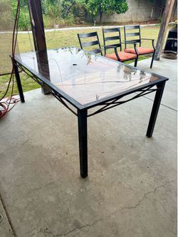 Outdoor Patio Table- FREE
