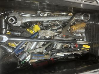 tool box with different tools ⚒️