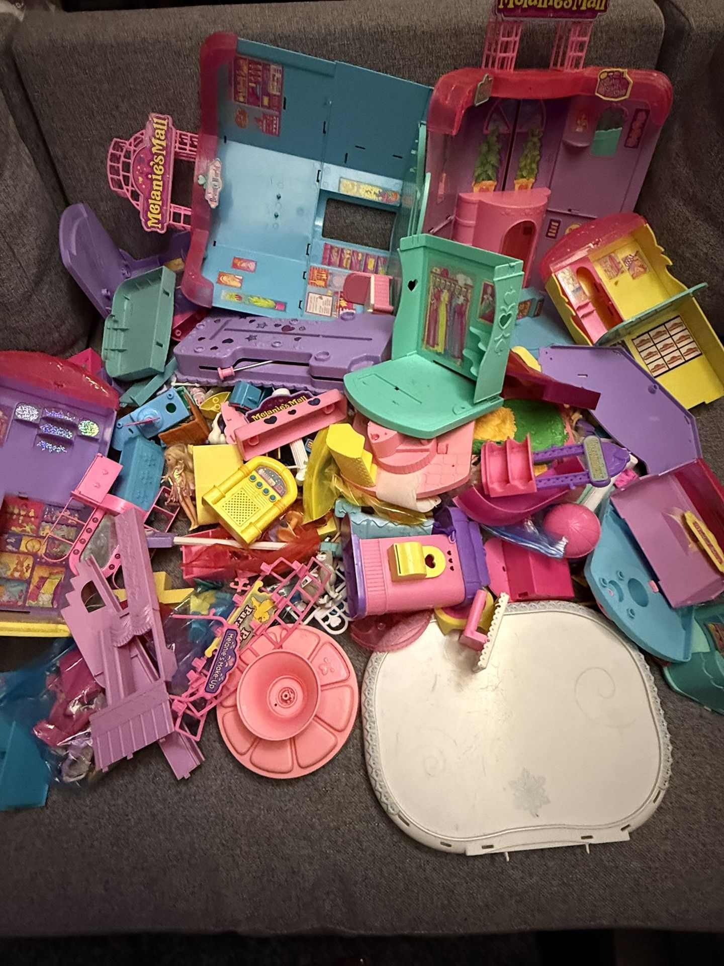 Vintage Melanie’s Mall Complete Sets with dolls, Accessories Etc. Purchased For my daughter Back in 1996.
