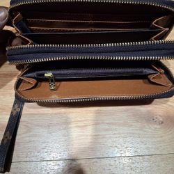 Louis Vuitton Wallet Paid 800 Want 100