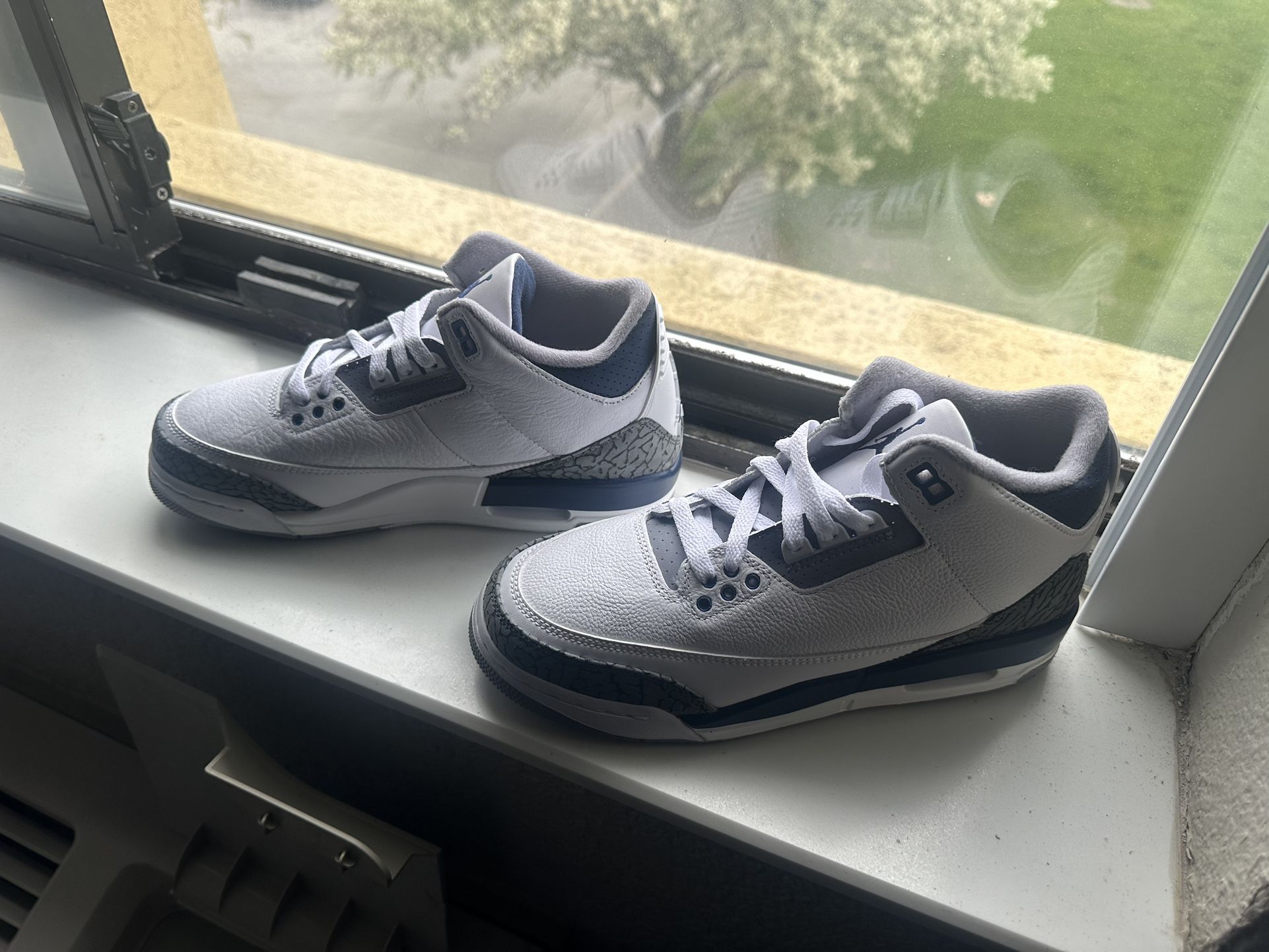 Jordan Retro 3 Navy Blue Boys Size 7