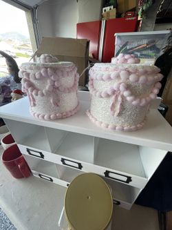 cakes large ornaments 