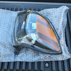 05' Toyota Tundra Side Marker Lights