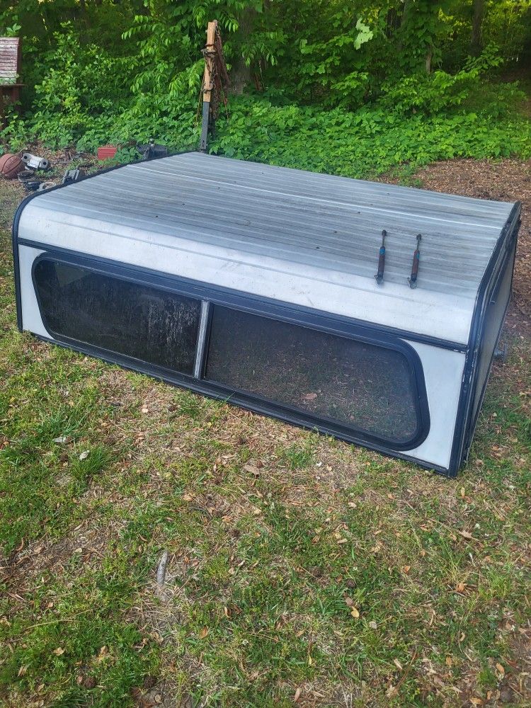 Johnson Aluminum Camper Shell 6"/6" /6"wide