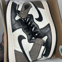 Jordan 1 Mocha