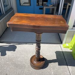 Pedestal Base Mahogany Game Table 