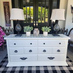 Country Dresser