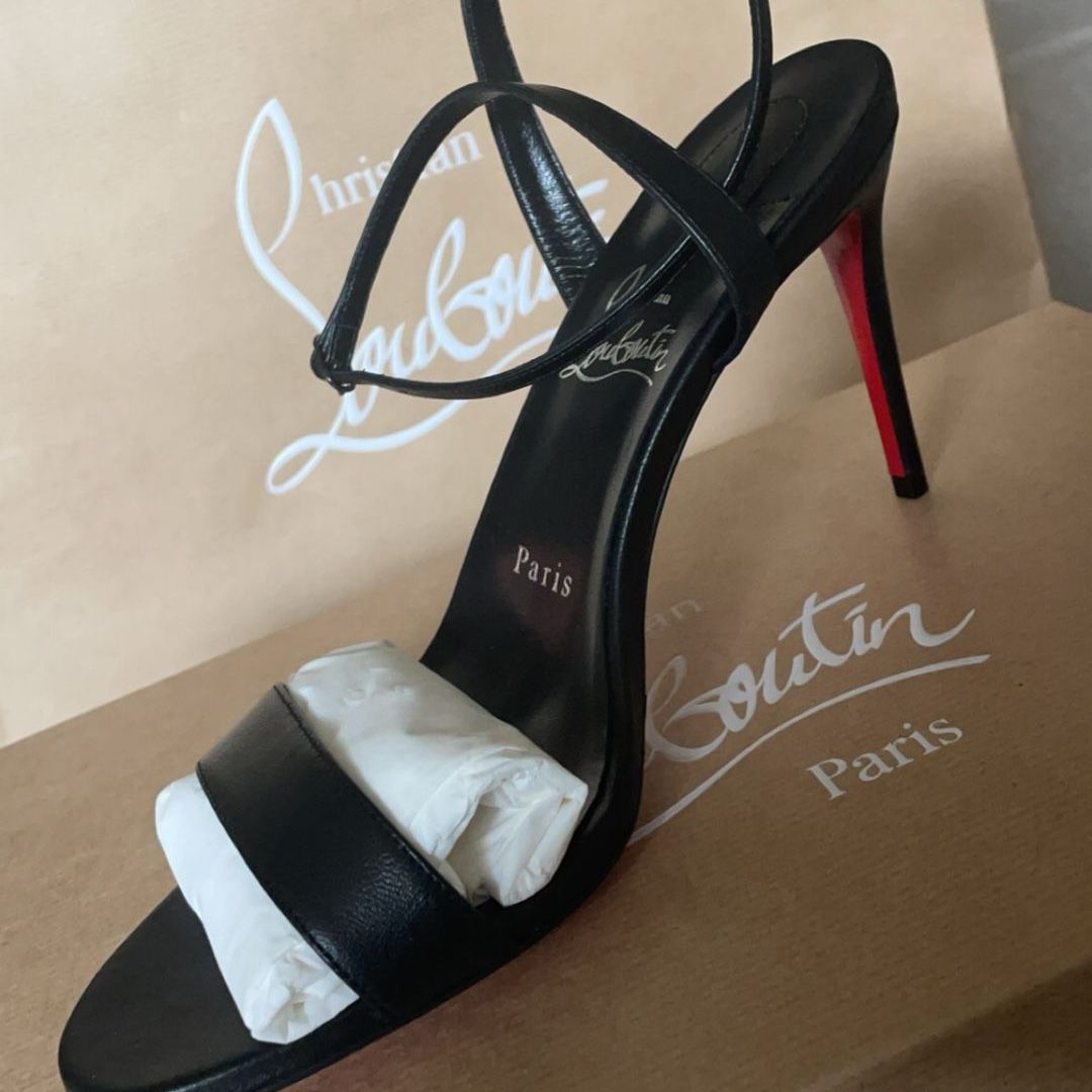 BRAND NEW CHRISTIAN LOUBOUTIN HEELS BLACK