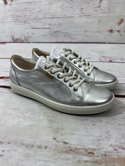 ECCO Soft 7 Lace Sneakers Metallic Silver Leather Shoe EU 39 Women's Sz 8-8.5 US  Please check pictures for condition does have small scuff mark on si