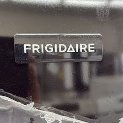 Frigidaire. 18 Cubic Feet Black 
