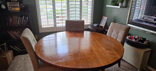 Round Wood Dining Table with Chairs