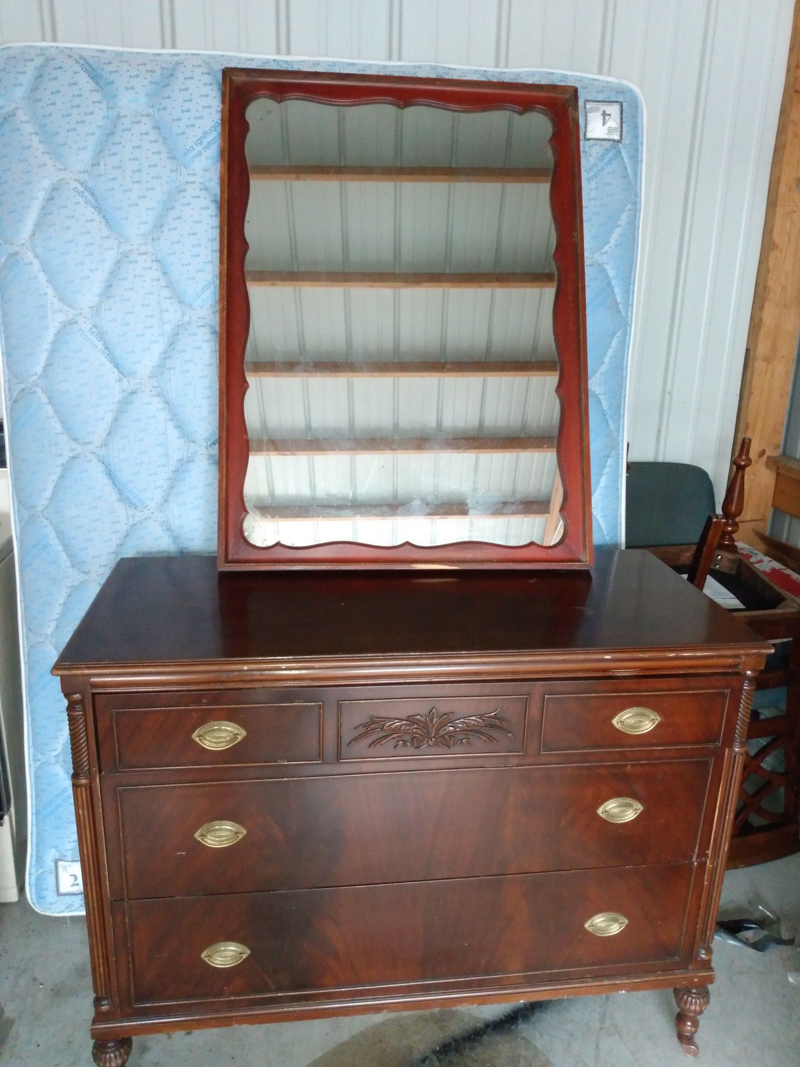 Nice vintage solid wood dresser we deliver small fee!!